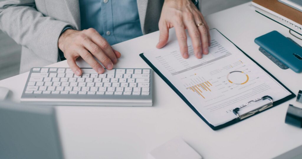 Professional tax consulting services for individuals and businesses in Burbank